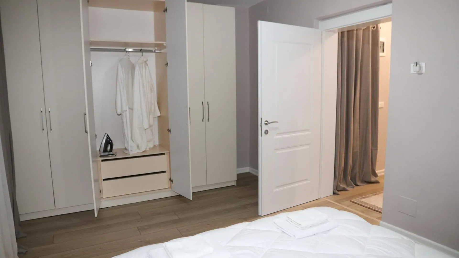 Gray House Apartment Tirana