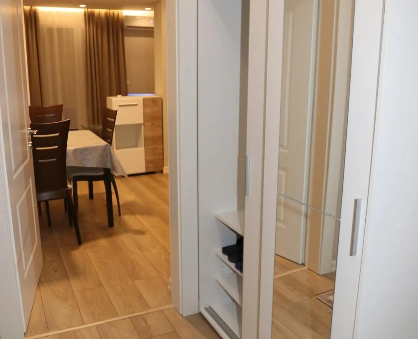 Gray House Apartman Tirana