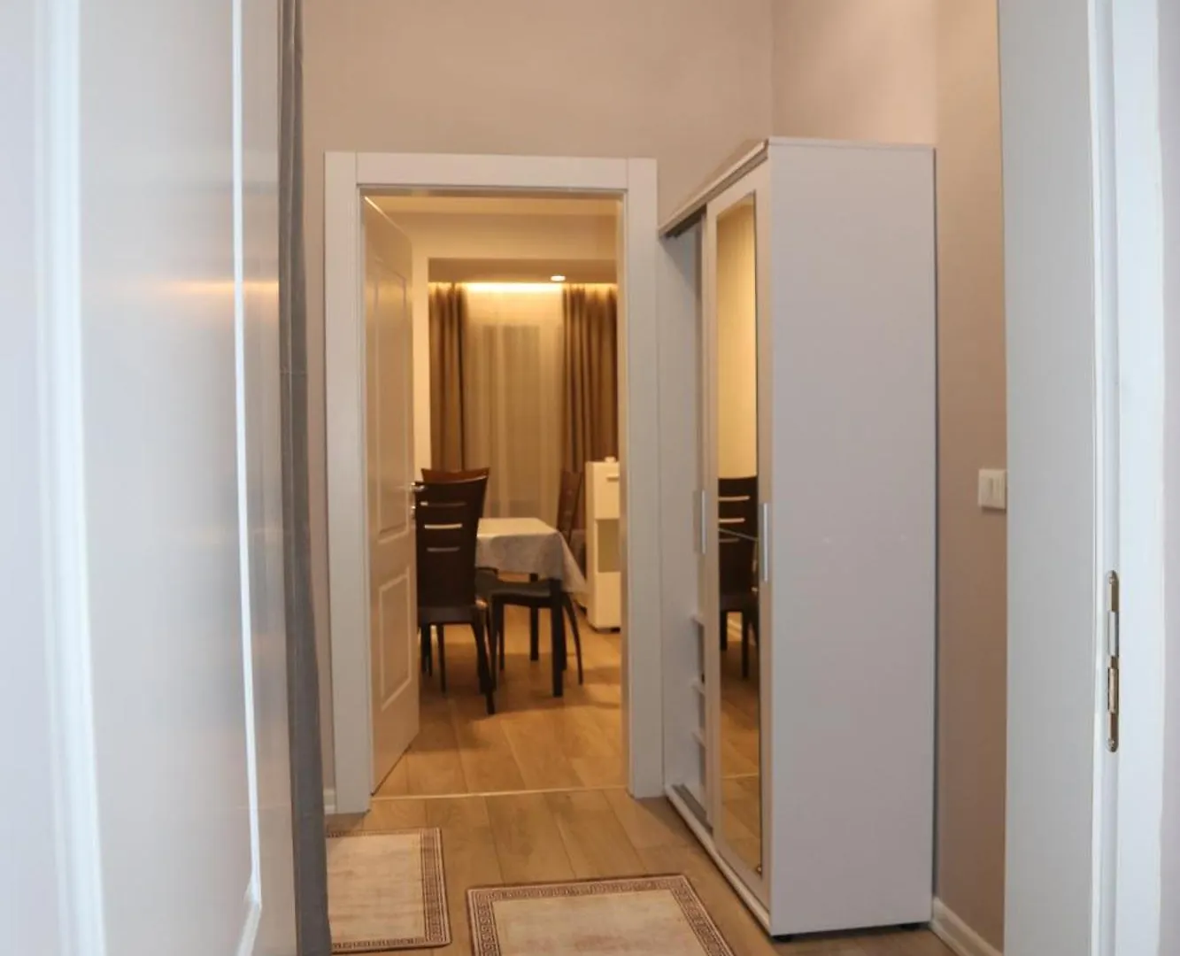 Gray House Apartman Tirana